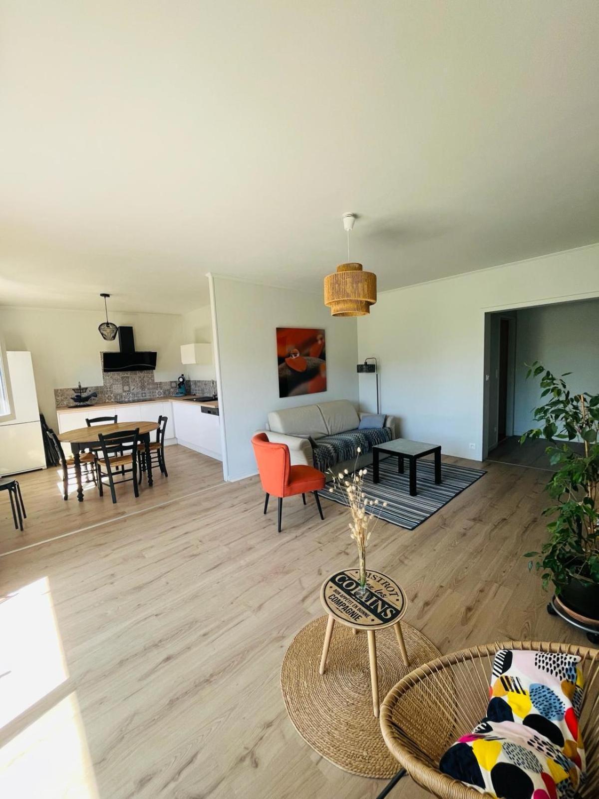 Appart T4 85M2 Spacieux Climatisation Parking Rodez Exterior foto